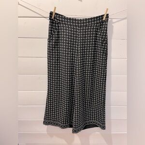 🖤 MAX STUDIO Black & White Midi Skirt – Size L